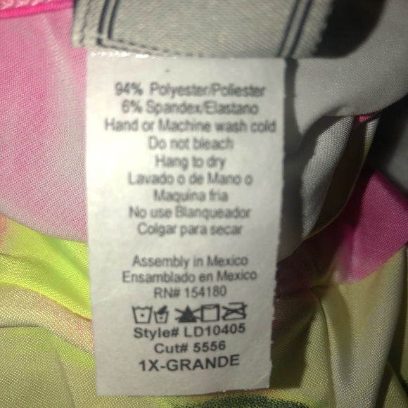 NWOT Plus Abstract Ruched Dress - Picture 10 of 11